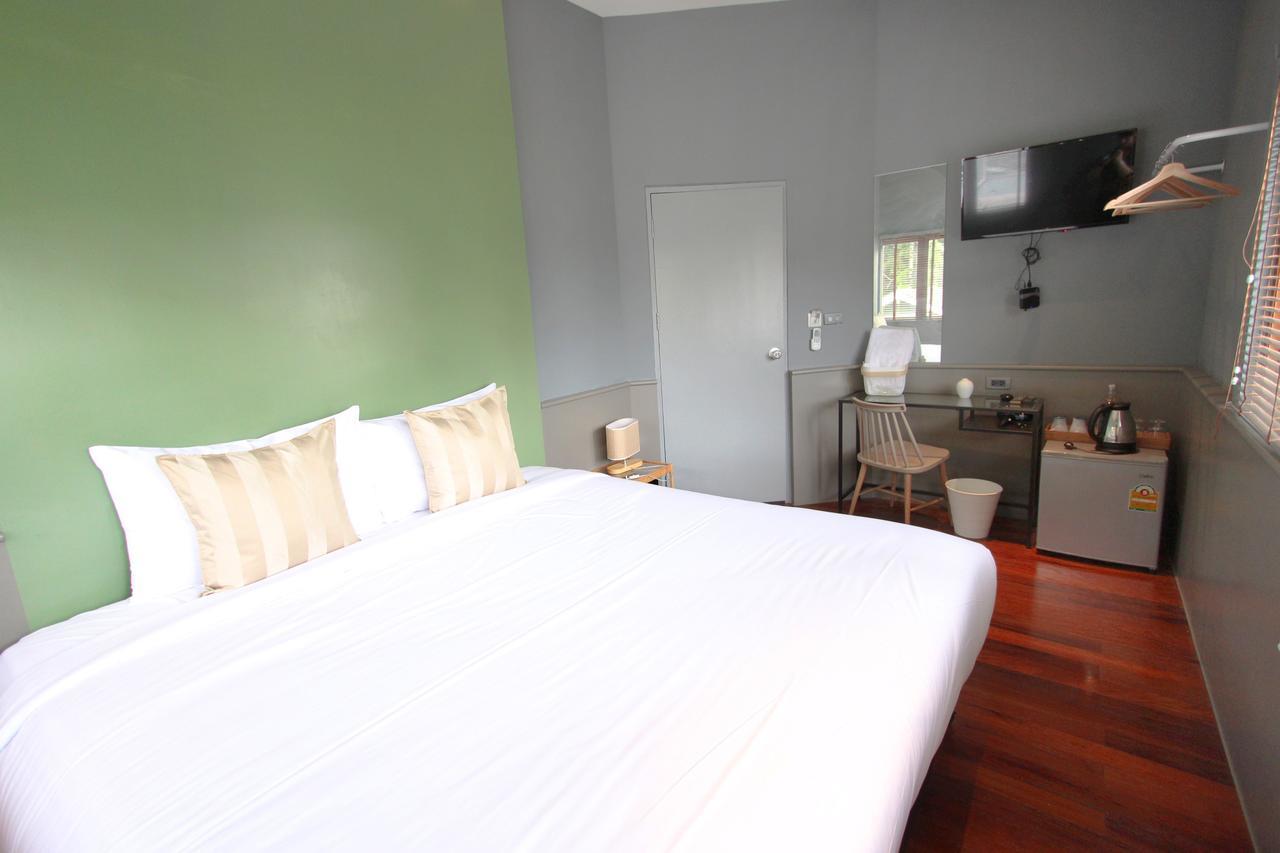 Airtel Hideaway Ari Hotel Bangkok Exterior photo