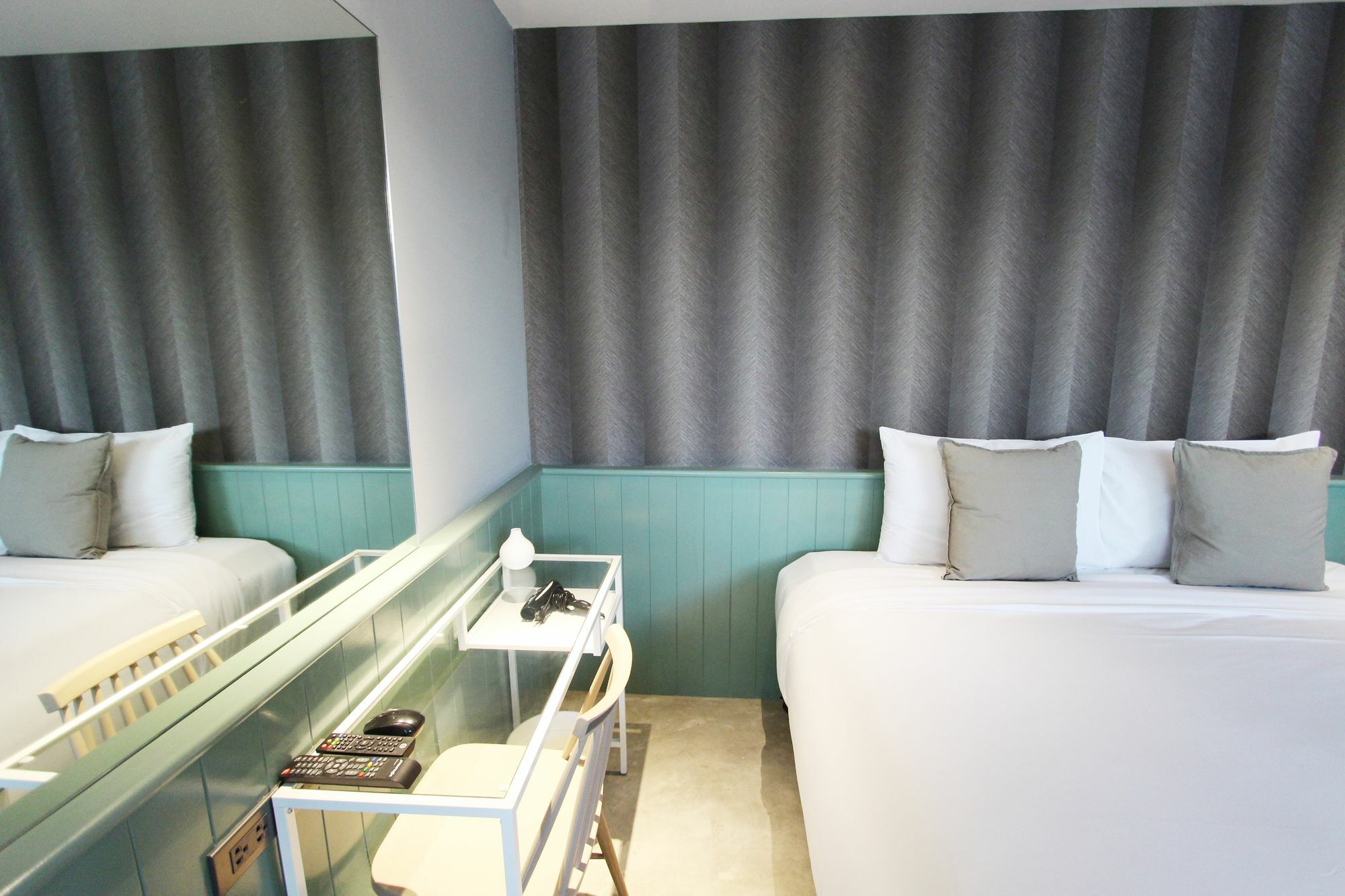 Airtel Hideaway Ari Hotel Bangkok Exterior photo